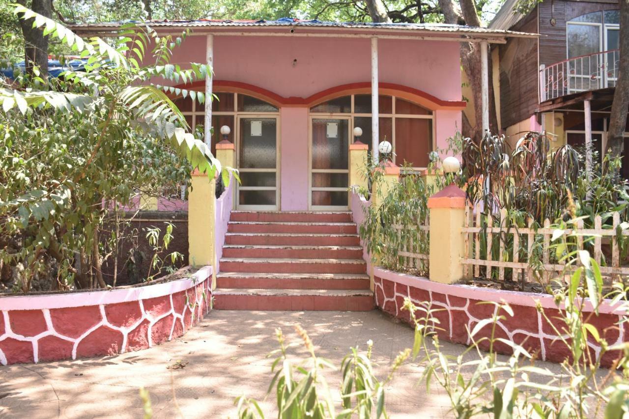 Green Hill Resort Matheran Esterno foto