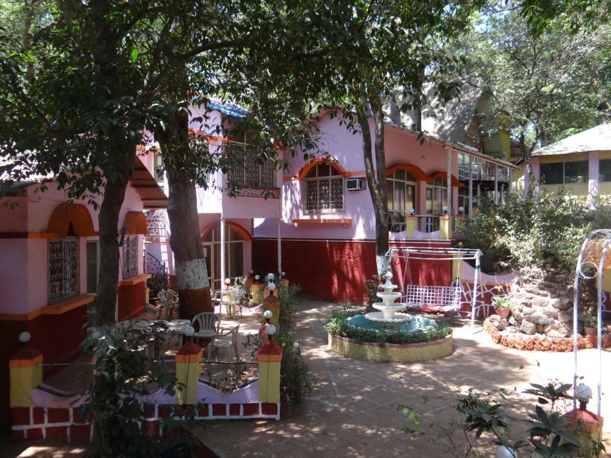 Green Hill Resort Matheran Esterno foto