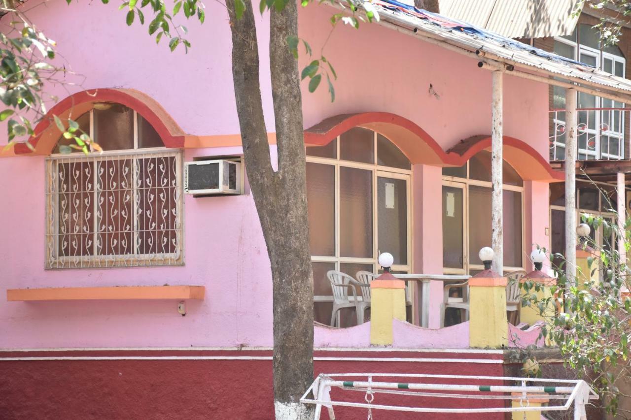 Green Hill Resort Matheran Esterno foto
